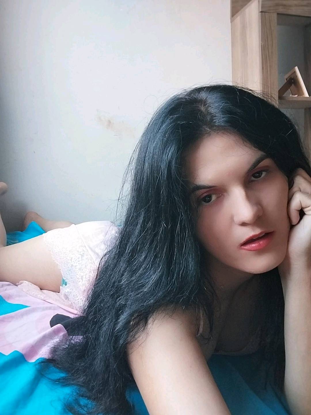 Blu from Brazil on LuckyCrushCam